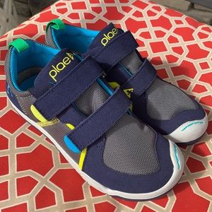 Kids Plae Shoes NEW